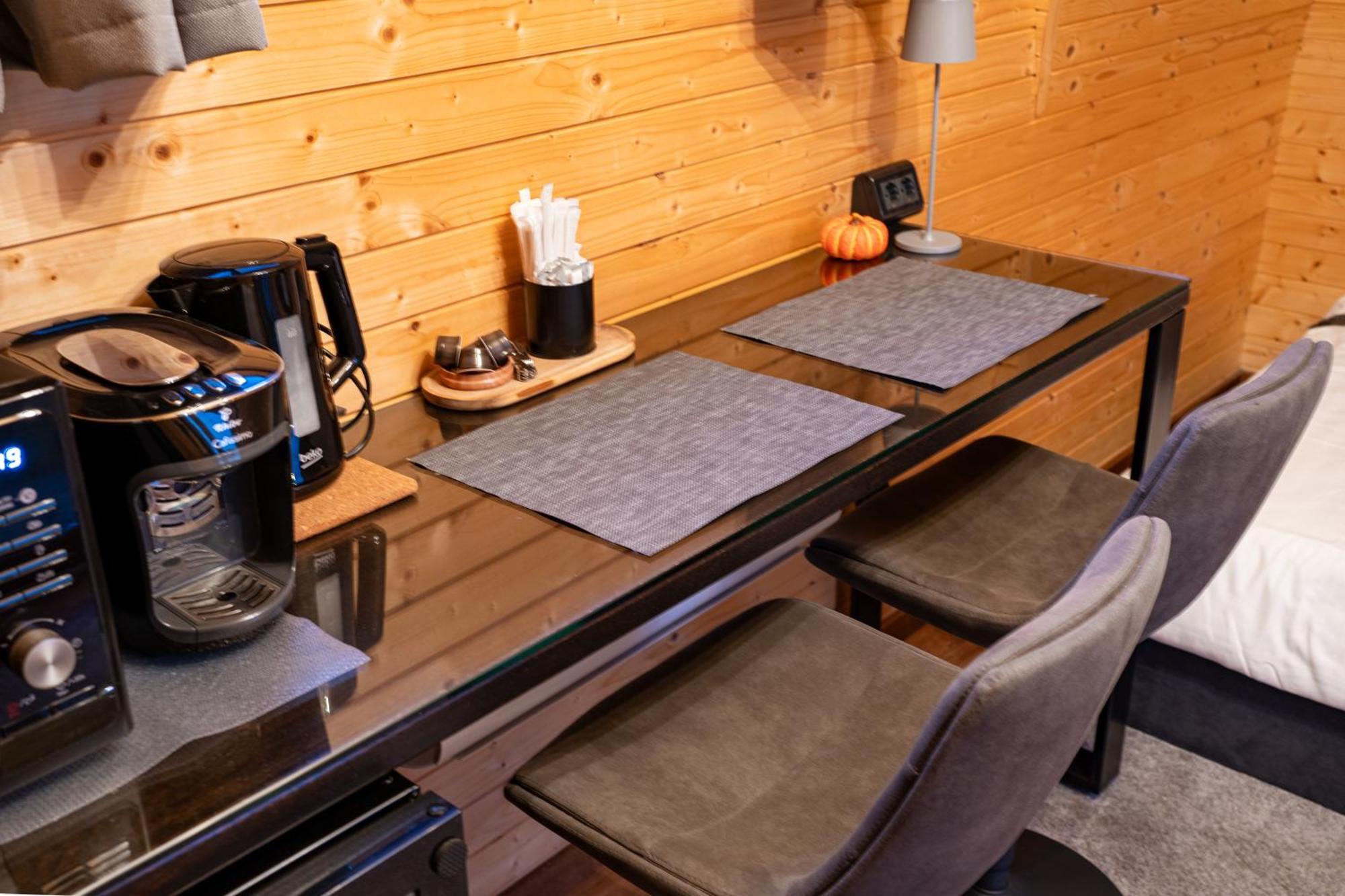 Glamp In Style Pods Resort Bran  Eksteriør billede