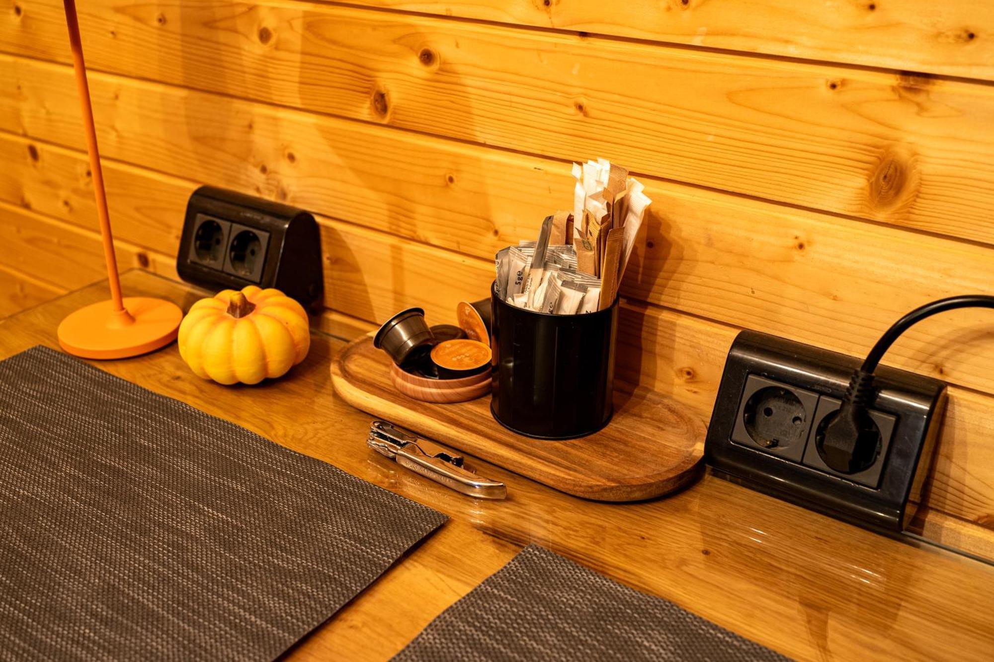 Glamp In Style Pods Resort Bran  Eksteriør billede