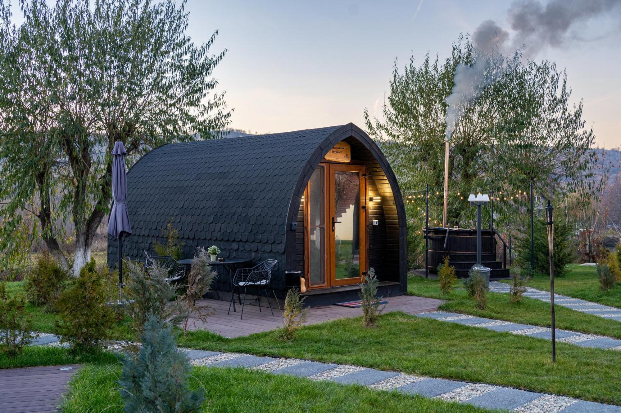 Glamp In Style Pods Resort Bran  Eksteriør billede