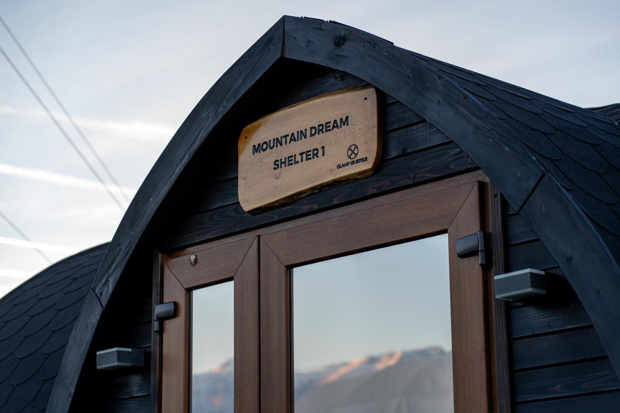Glamp In Style Pods Resort Bran  Eksteriør billede